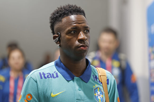 Vinícius Júnior pede perdão após mais uma atuação ruim pela Seleção Brasileira