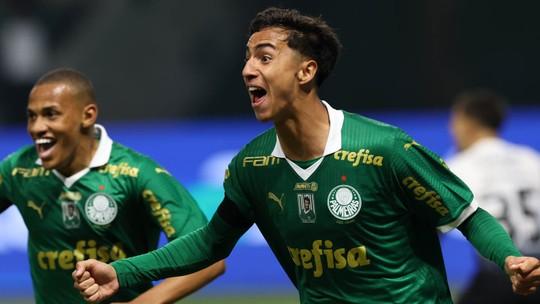 Jovem destaque do Palmeiras renova contrato