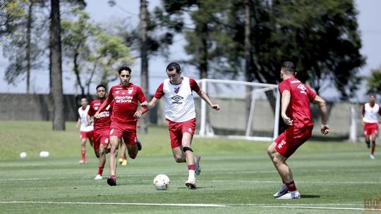 Pablo pode voltar ao Athletico contra o Corinthians