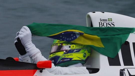 Hamilton Homenageia Senna e o Brasil