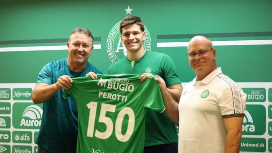 Perotti atinge 150 jogos pela Chapecoense