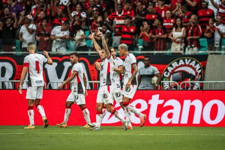 Vitória goleia o Colo-Colo “fora de casa” e fica na liderança do Baianão