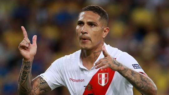 Guerrero se aposenta da seleção peruana