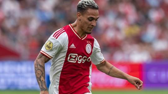 Antony processa Ajax por multas