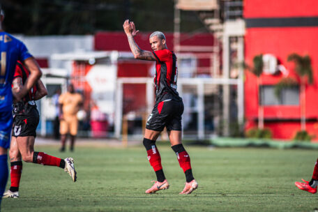 Vitória supera o Jequié e garante vaga nas semifinais do Campeonato Baiano