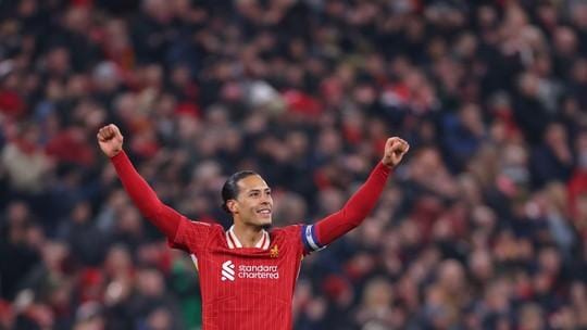 Van Dijk sem novidades sobre renovação com Liverpool