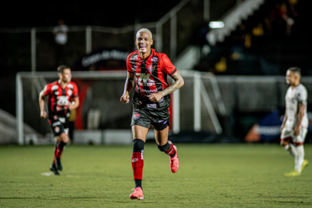 Vitória vence novamente o Atlético-BA e garante vaga na final do Campeonato Baiano