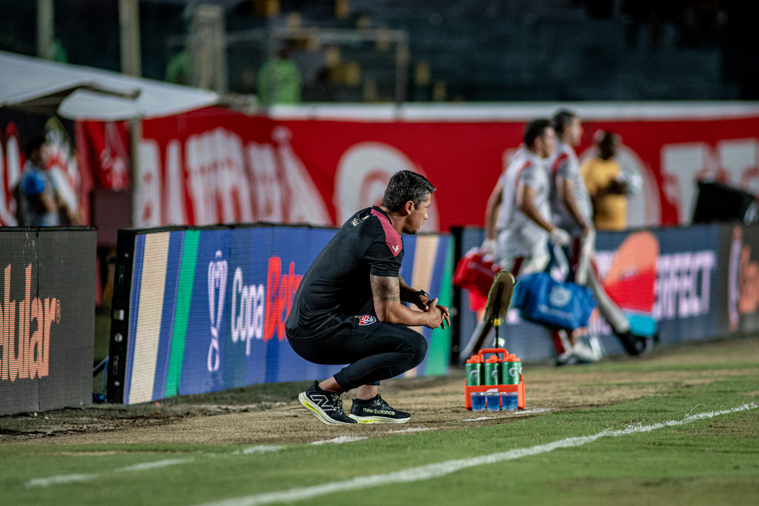 Vitória é eliminado pelo Náutico na Copa do Brasil diante de 16.943 torcedores no Barradão