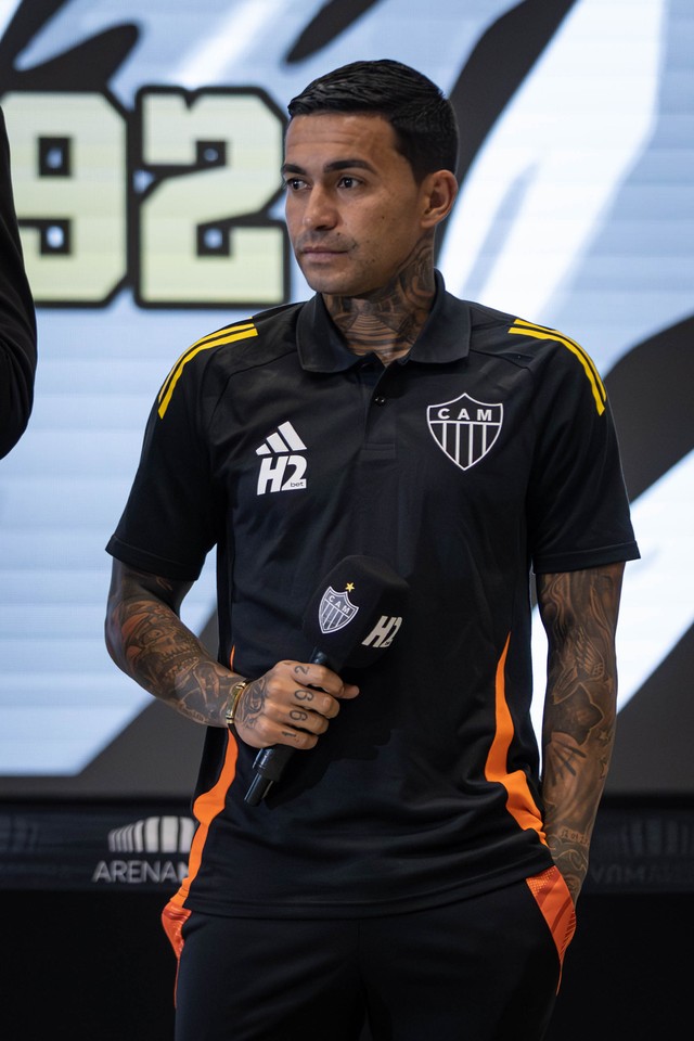 Dudu fala sobre grama sintética e reencontro com Cuca: “Ele sabe como me potencializar”