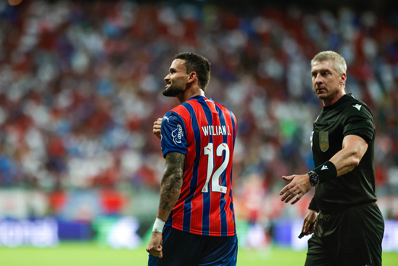 A Lei do ex funciona! William José marca os gols e Bahia bate o São Paulo na Fonte