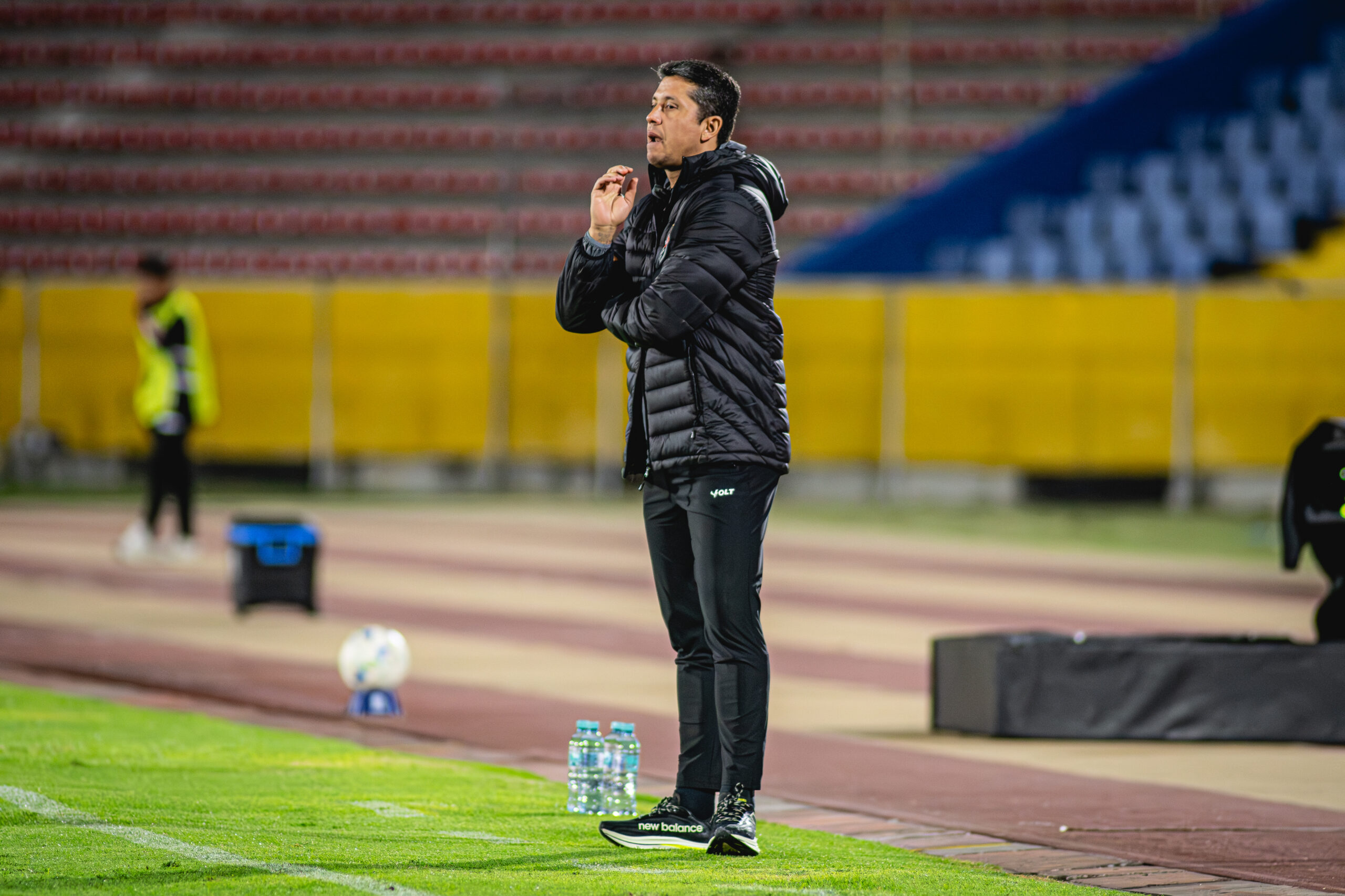 Filme repetido: Vitória segue sem vencer quando tem um jogador a mais em 2025