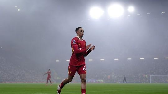Alexander-Arnold deixa o Liverpool