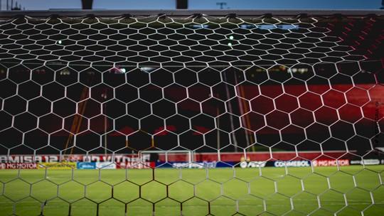 Vitória encara o Santos em jogo direto para se afastar do Z4