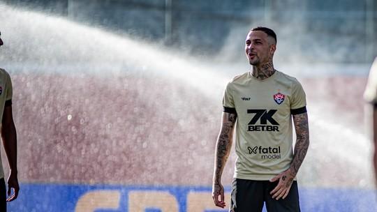 Thiaguinho deixa o Vitória