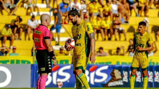 Léo Gamalho: Sumiço no Mirassol