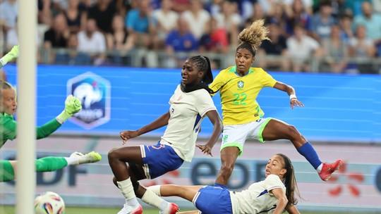 VAR Polêmico: Brasil perde para França