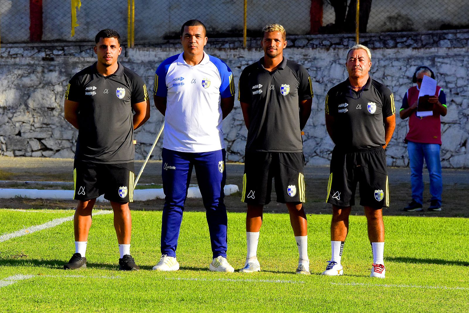 Técnico Elivaldo Oliveira deixa o comando do Jequié após empate em casa pela Série D