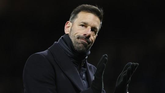 Nistelrooy: Demissão após Rebaixamento