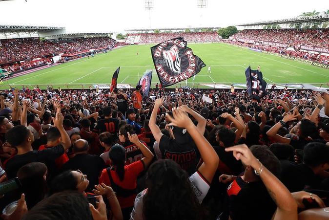 Atlético-GO x Coritiba: Prováveis escalações