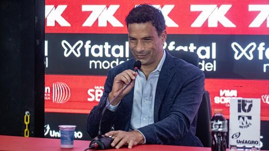 Novo Diretor: Saídas, Perfil e Mercado do Vitória