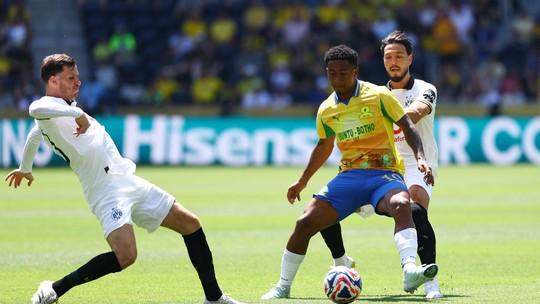 Fluminense mira zagueiro de time sul africano