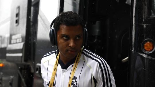 Real e Rodrygo analisam opções até o fim da janela