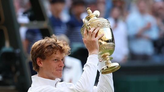 Sinner doma Alcaraz e conquista Wimbledon inédito