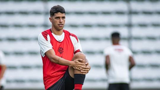 Vitória fecha acordo por Felipe Cardoso
