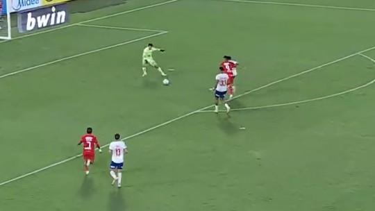 Falha dupla entrega vitória ao América
