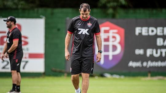 Carille define rumos no Vitória em semana decisiva