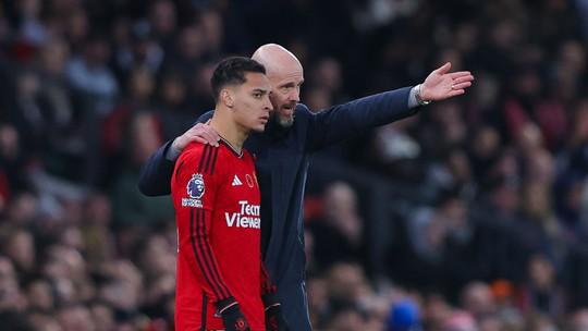 Leverkusen ignora Antony agora, mas futuro é aberto