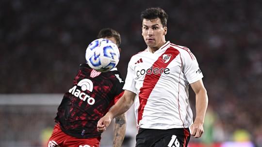 São Paulo mira chileno Tapia para o ataque