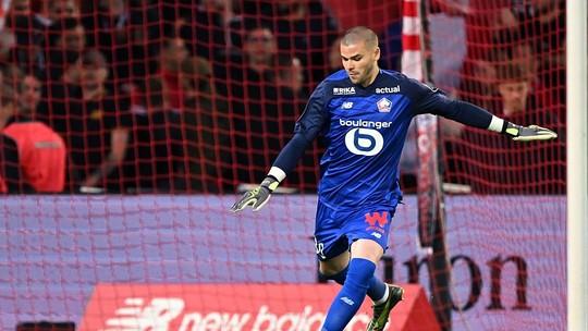 PSG mira goleiro do Lille por valor recorde