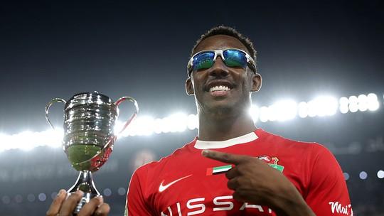 Yuri César brilha e coleciona troféus nos Emirados Árabes