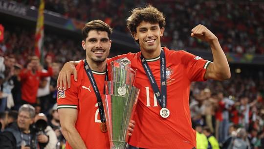 Al Nassr oferece salário milionário e atrai João Félix