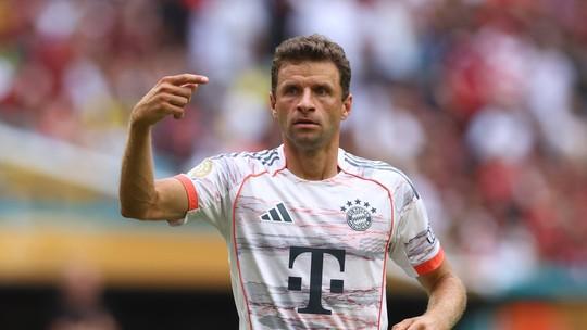Müller deixa Bayern e planeja futuro no futebol