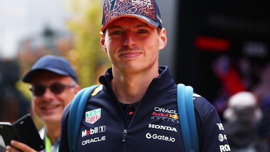 Verstappen renova com Red Bull até 2026