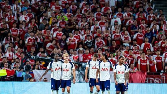 Tottenham bate Arsenal com gol espetacular de Sarr