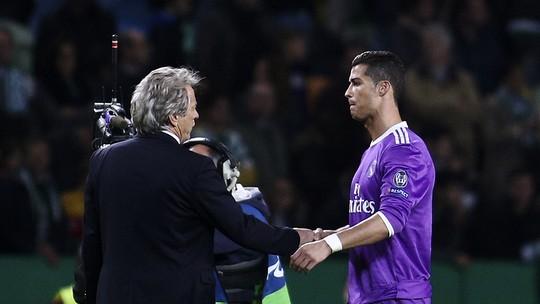 Jorge Jesus fecha com Al Nassr