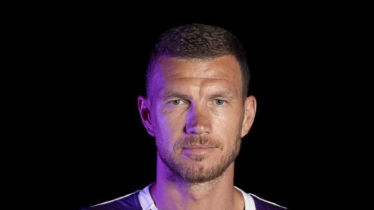 Dzeko reforça ataque da Fiorentina