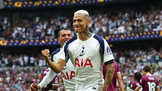 Richarlison brilha e recebe elogios no Tottenham