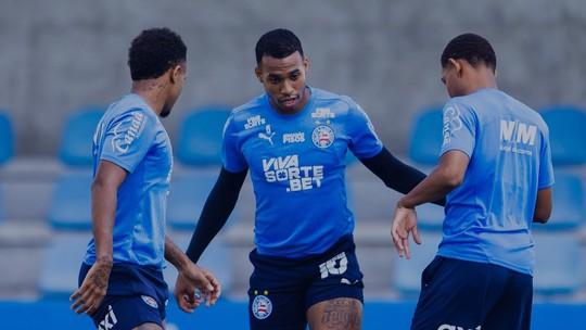 Pulga e Araujo impulsionam retorno aos treinos