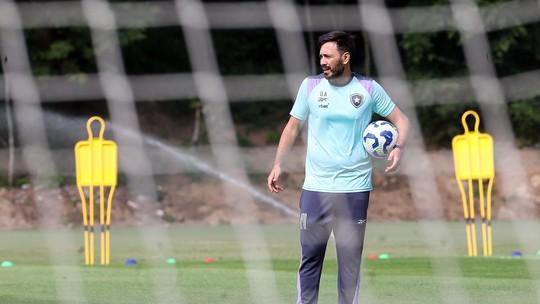 Botafogo analisa elenco para ajustes finais