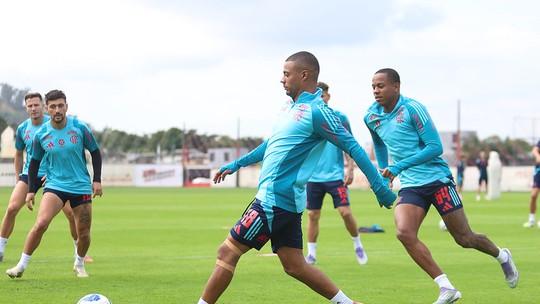Flamengo encara Inter com De la Cruz reforçado e Royal fora