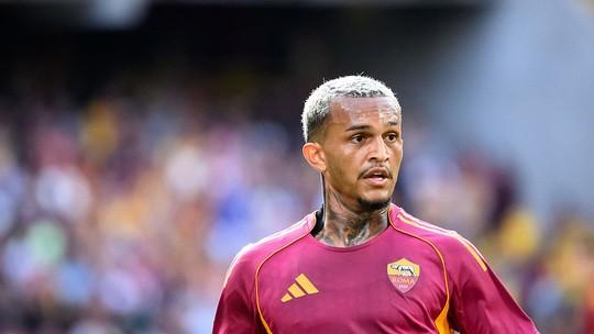 Wesley não impressiona em estreia pela Roma