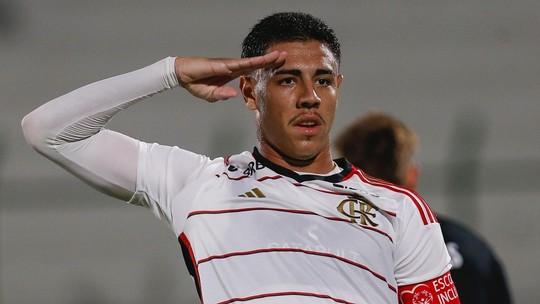 Flamengo barra investida do Bahia por Iago