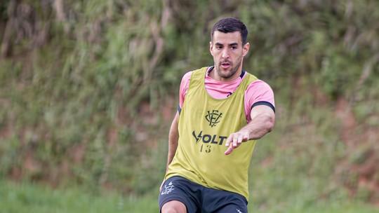 Vitória perde Cáceres para jogo contra o São Paulo