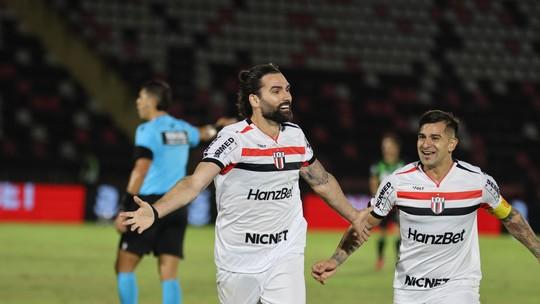 Léo Gamalho brilha e impulsiona Botafogo SP na Série B