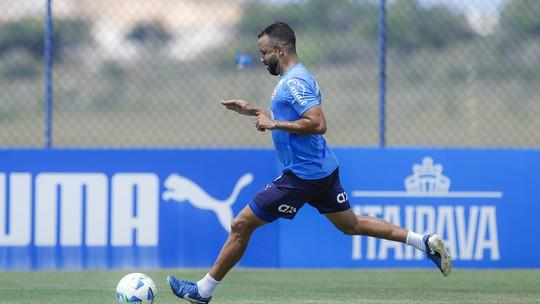 Bahia foca no Ceará com desfalques