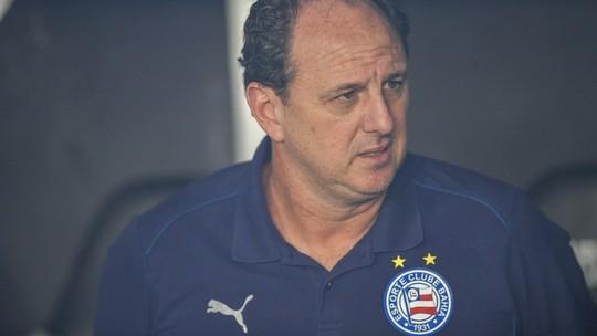 Ceni critica arbitragem após revés